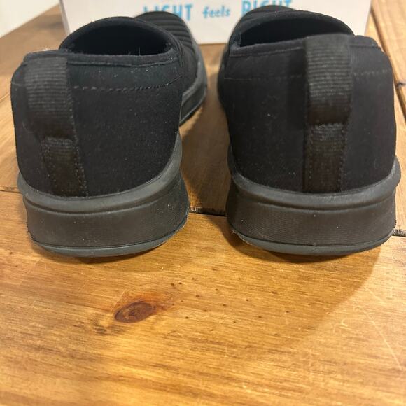 BZEES Sz 8 Black Glee Comfort Slip On Ribbed  Lightweight Knit Upper Stretch Sho - Picture 4 of 10